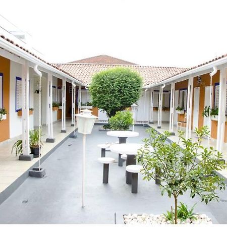 Hotel Gandhi Jacutinga Bagian luar foto